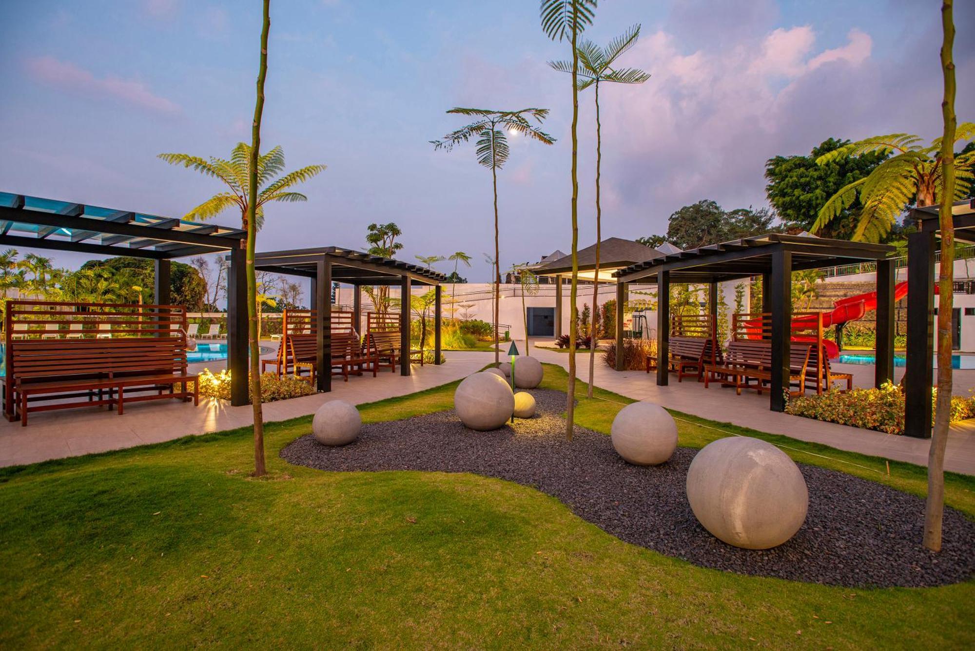 苏里亚小屋酒店 Prigen 外观 照片